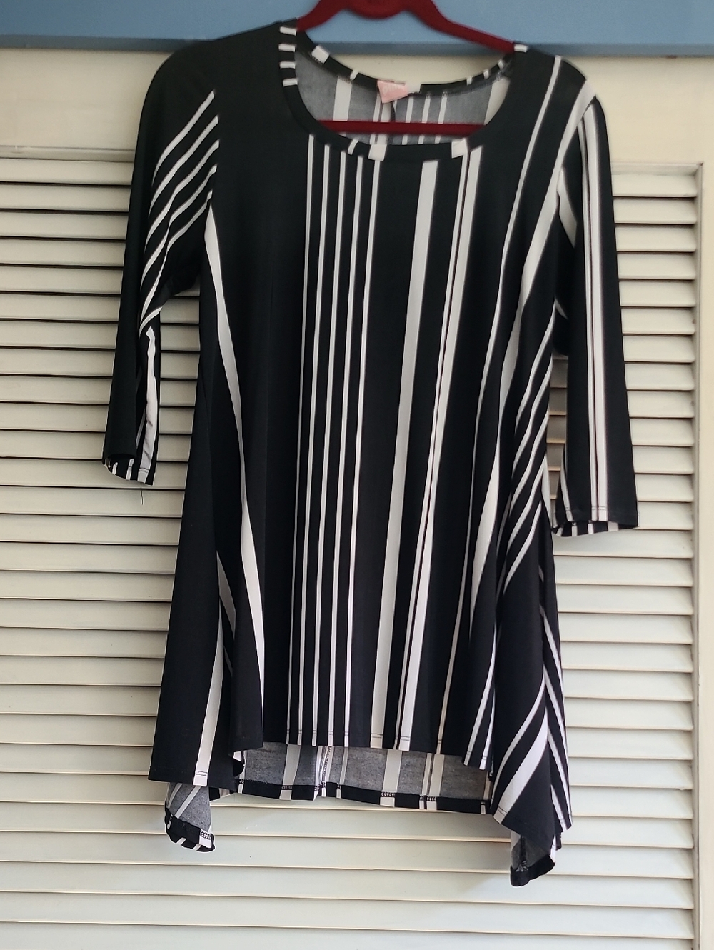 Black & White Striped Tunic Top - Women's Fashion